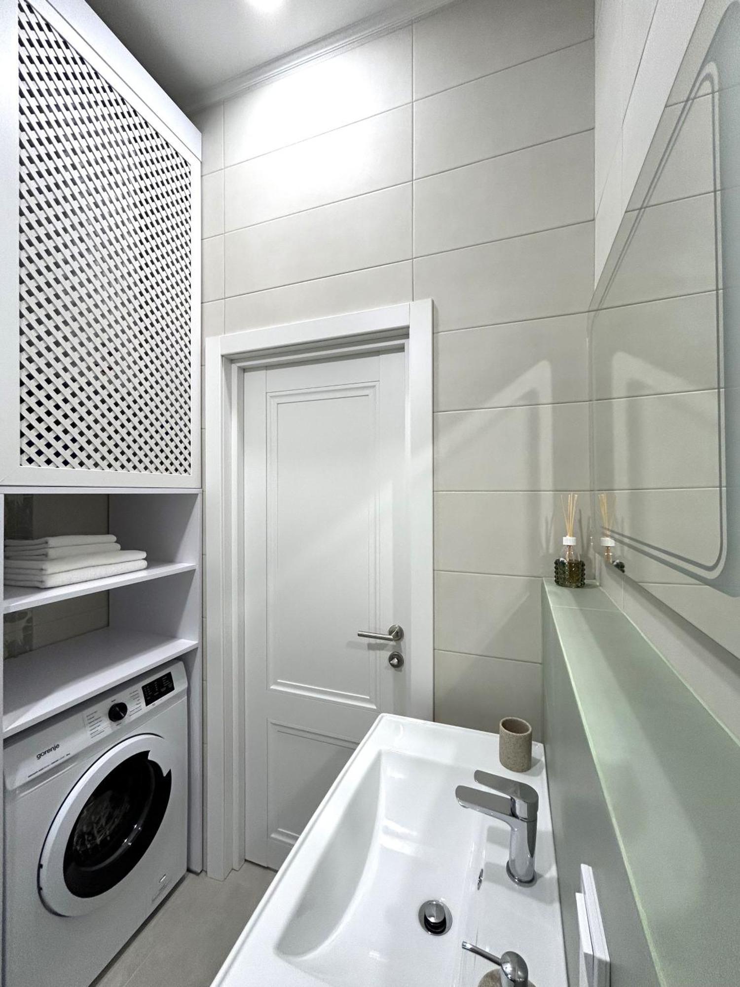 Modern Apartment, 5Mins To Rynok Square Lviv Exterior photo