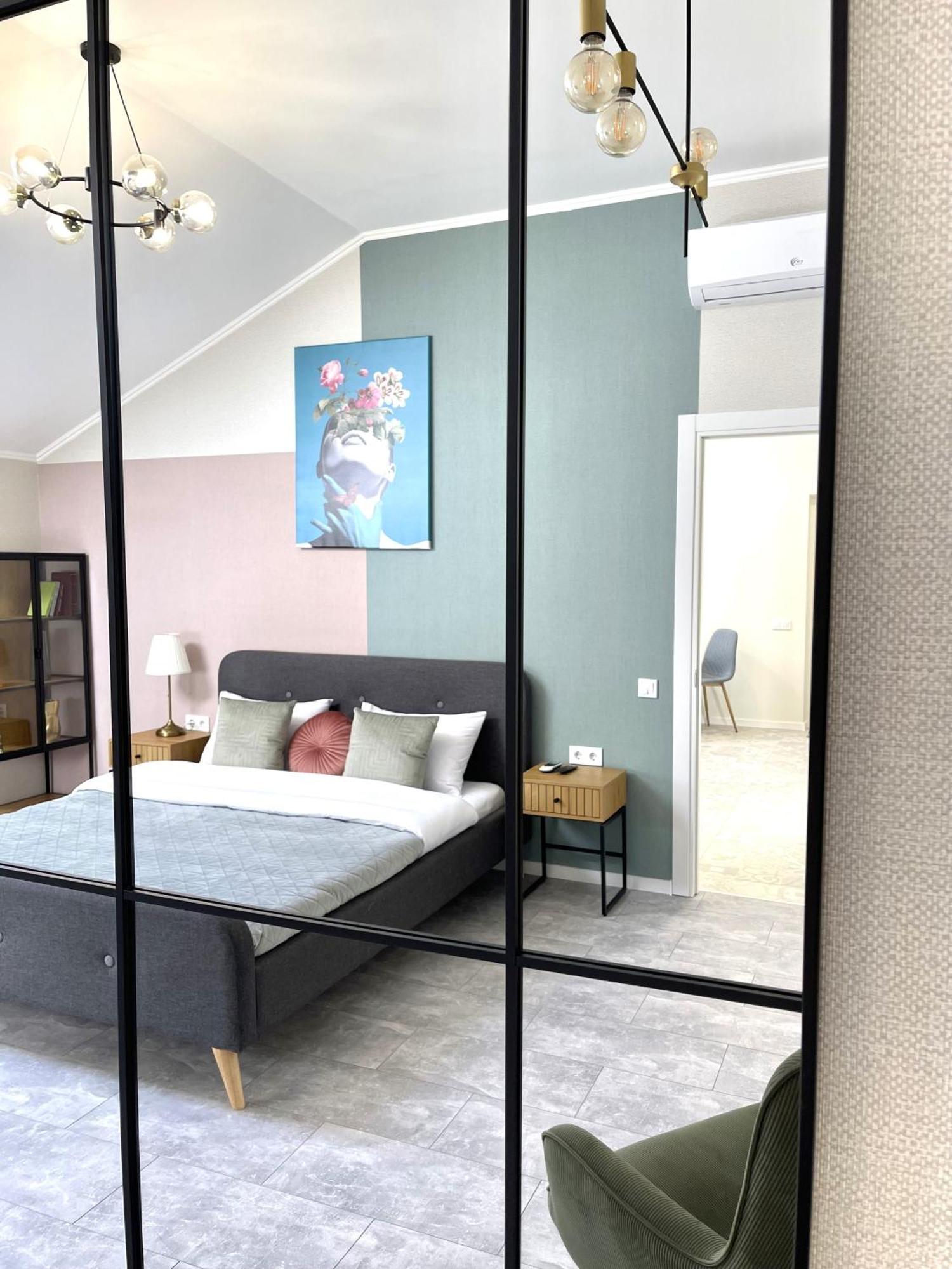 Modern Apartment, 5Mins To Rynok Square Lviv Exterior photo